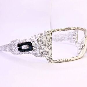 Oakley Sunglasses Oil Rig 62 [] 17 MM White Black Oakley Text Print Display Demo
